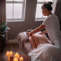 Mobile Massage Therapists in Edinburgh & Newcastle